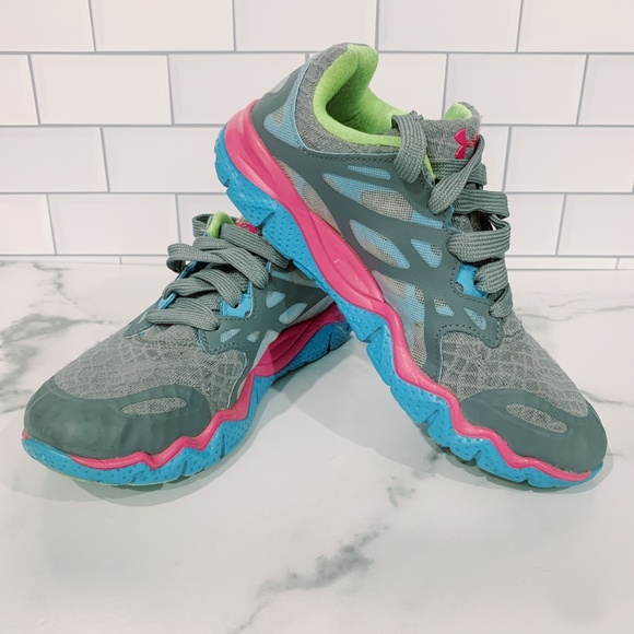 Under Armour Shoes - Under Armour 4D Foam Heatgear Running Shoe Size 6